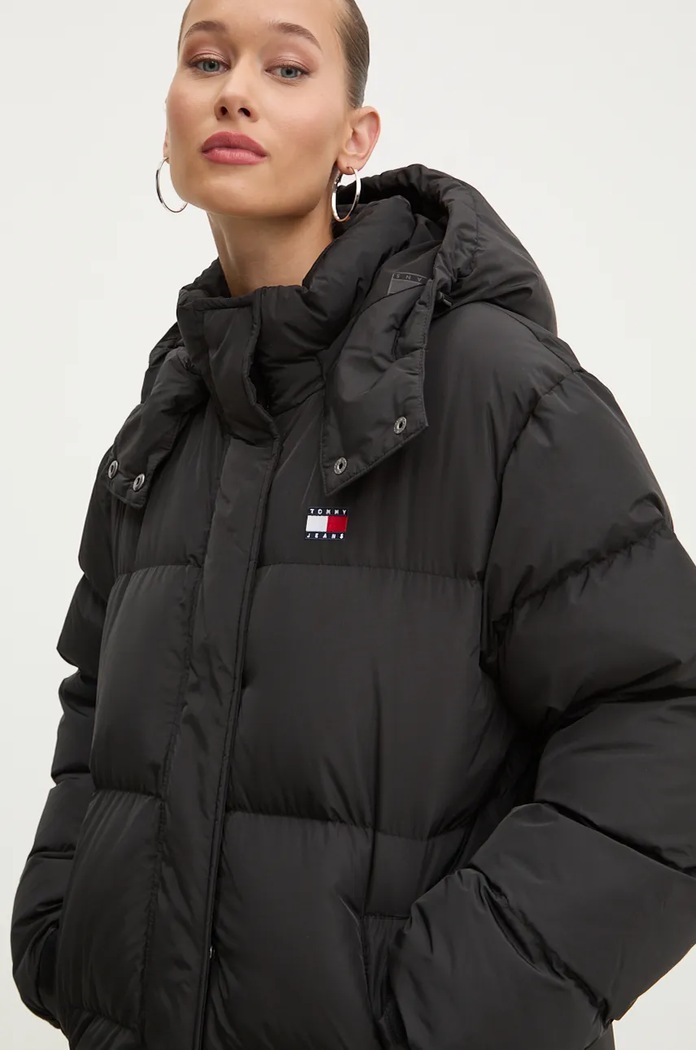 Tommy Jeans kurtka puchowa damska czarny DW0DW18860
