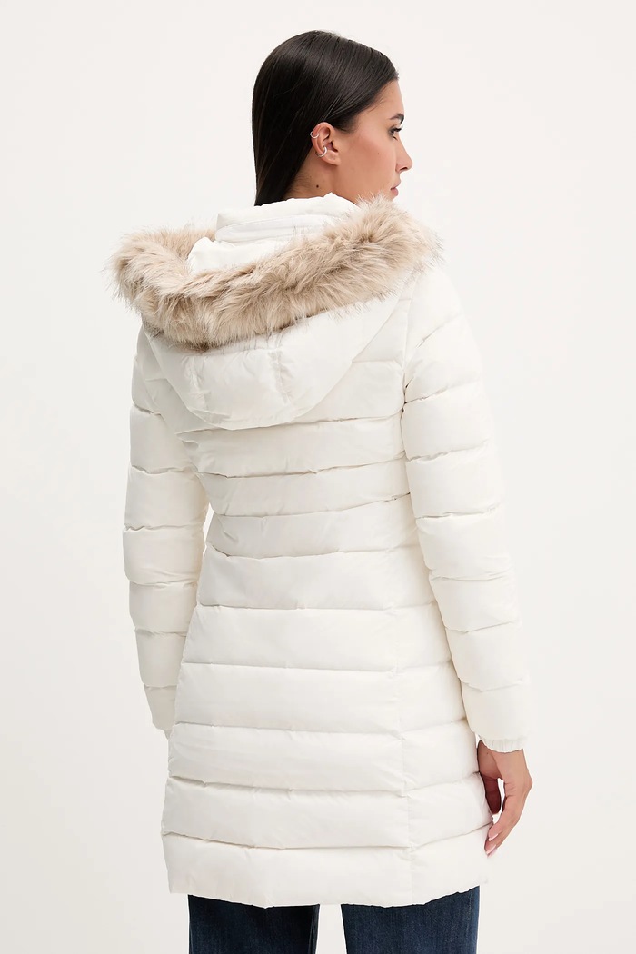 Дрехи Пухено яке Tommy Jeans DW0DW18864 бял