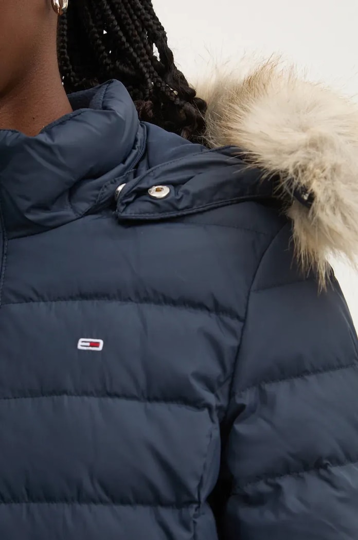 Péřová bunda Tommy Jeans DW0DW18864