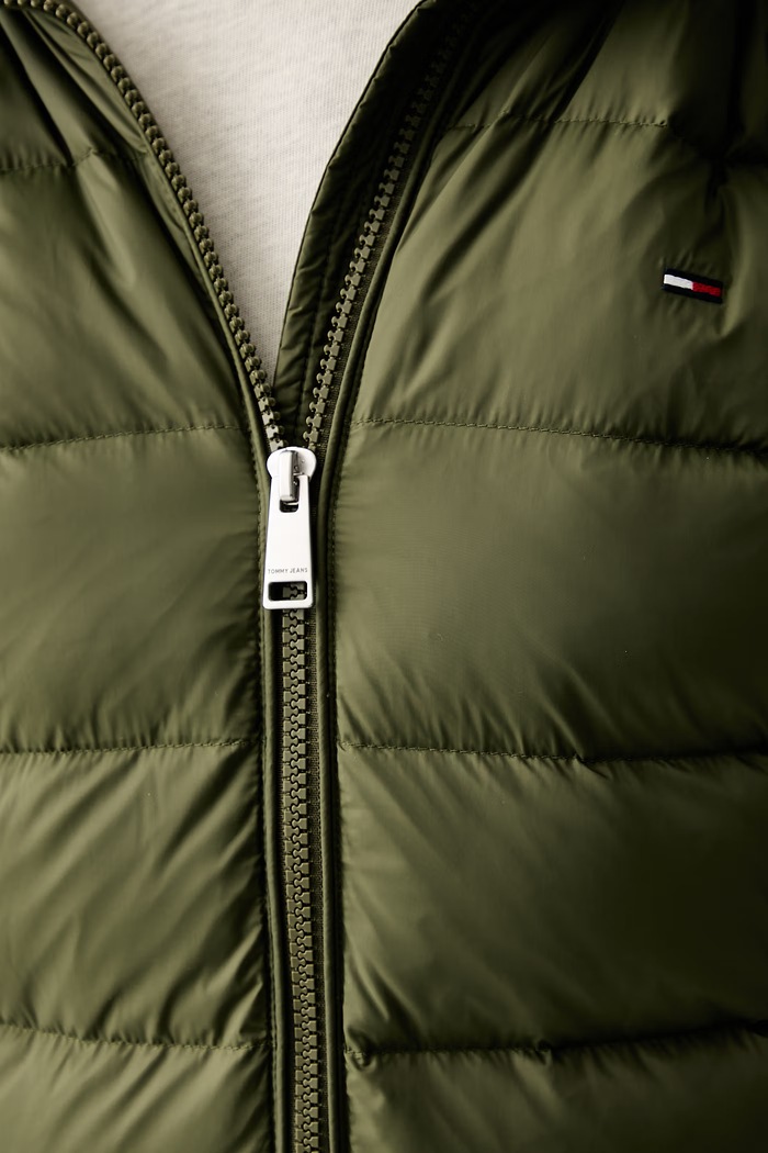 Tommy Jeans kurtka puchowa damska DW0DW18864 zielony