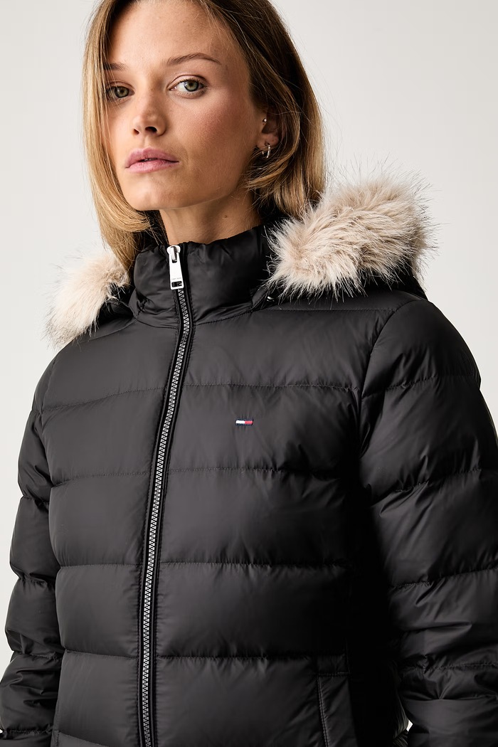 Tommy Jeans пухено яке дамско черен DW0DW18864
