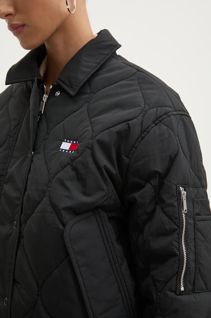 Bunda Tommy Jeans DW0DW18839 černá