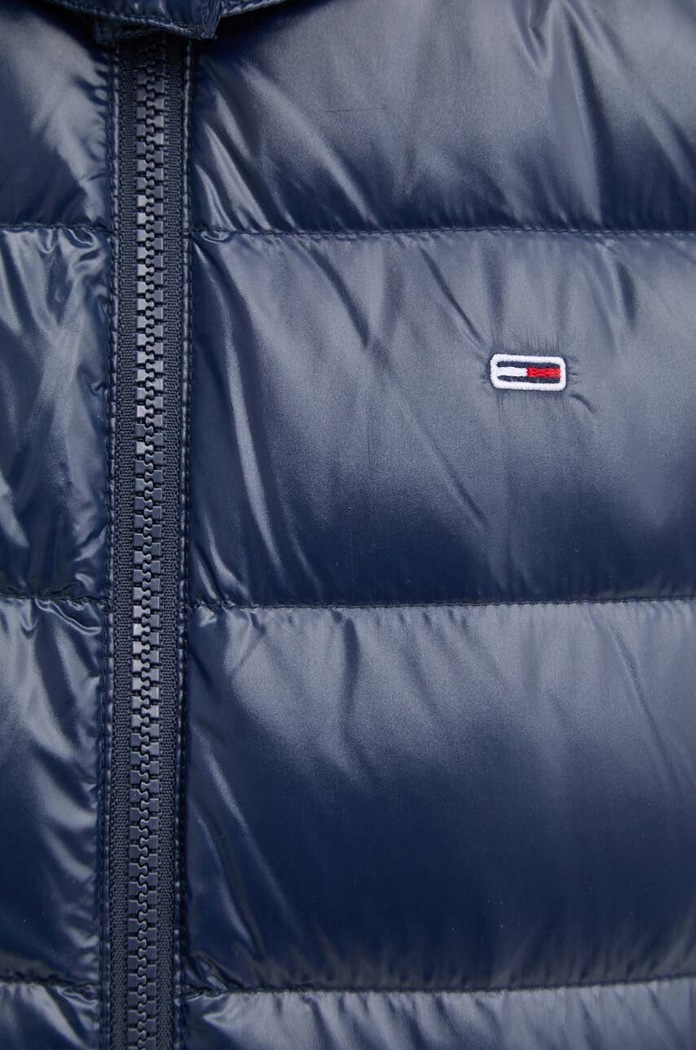 Péřová bunda Tommy Jeans DW0DW19926 námořnická modř