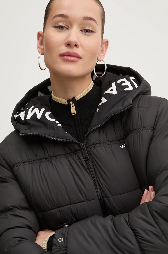 Bunda Tommy Jeans černá DW0DW20389