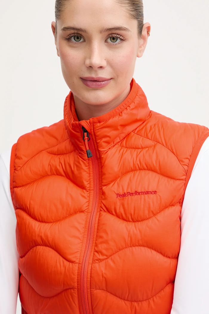 Peak Performance vestă de puf Helium Down portocaliu G79846