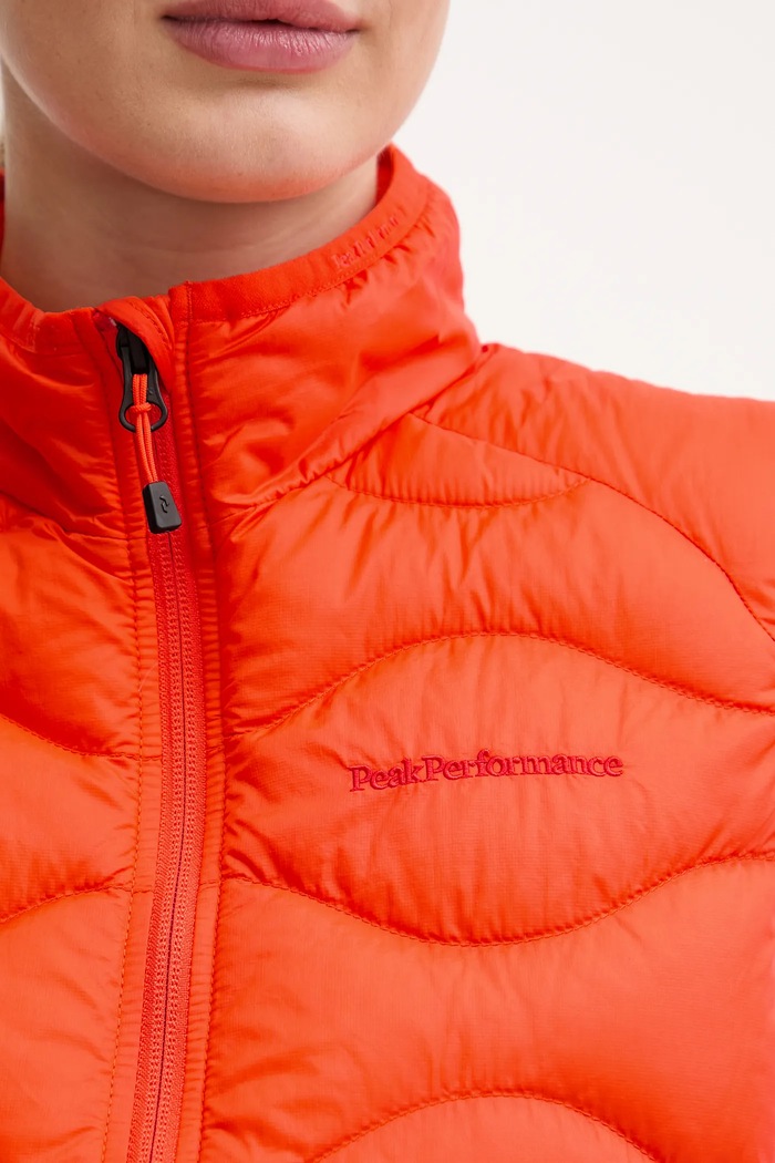 Peak Performance vestă de puf Helium Down G79846 portocaliu