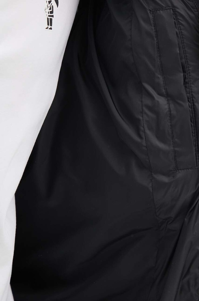 Páperová bunda Calvin Klein Jeans J30J325946 čierna