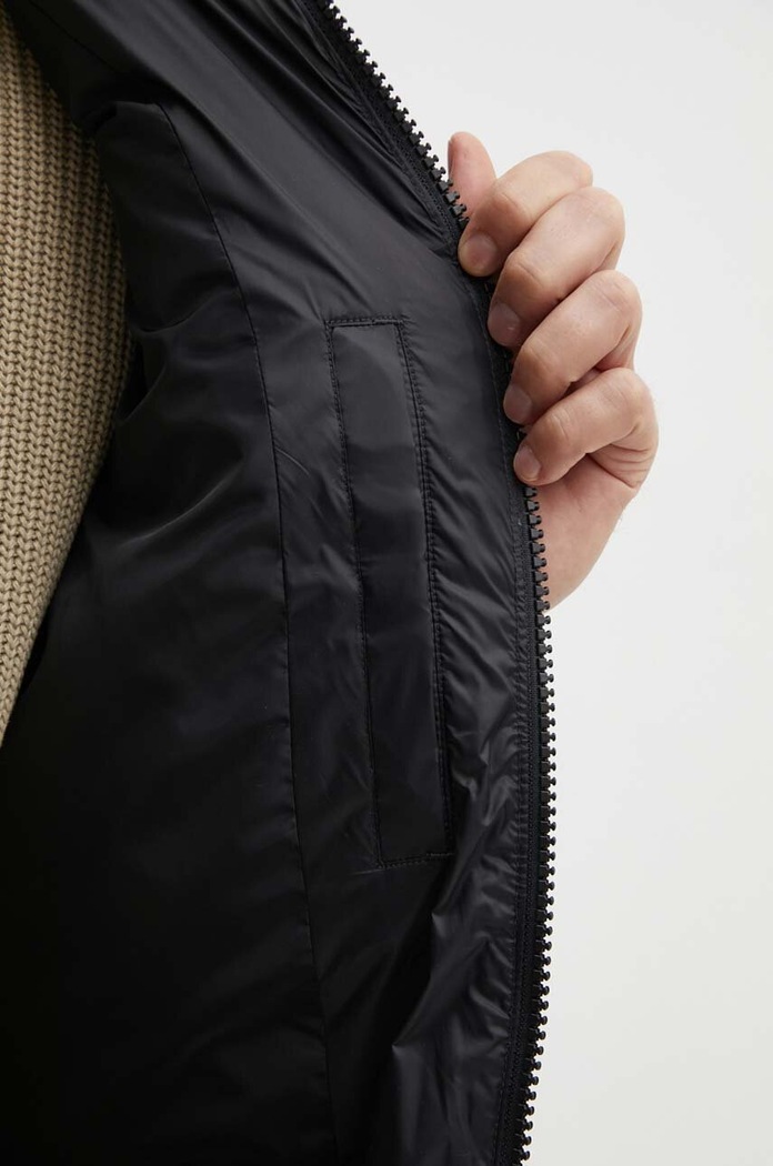 Páperová vesta Calvin Klein Jeans J30J325901