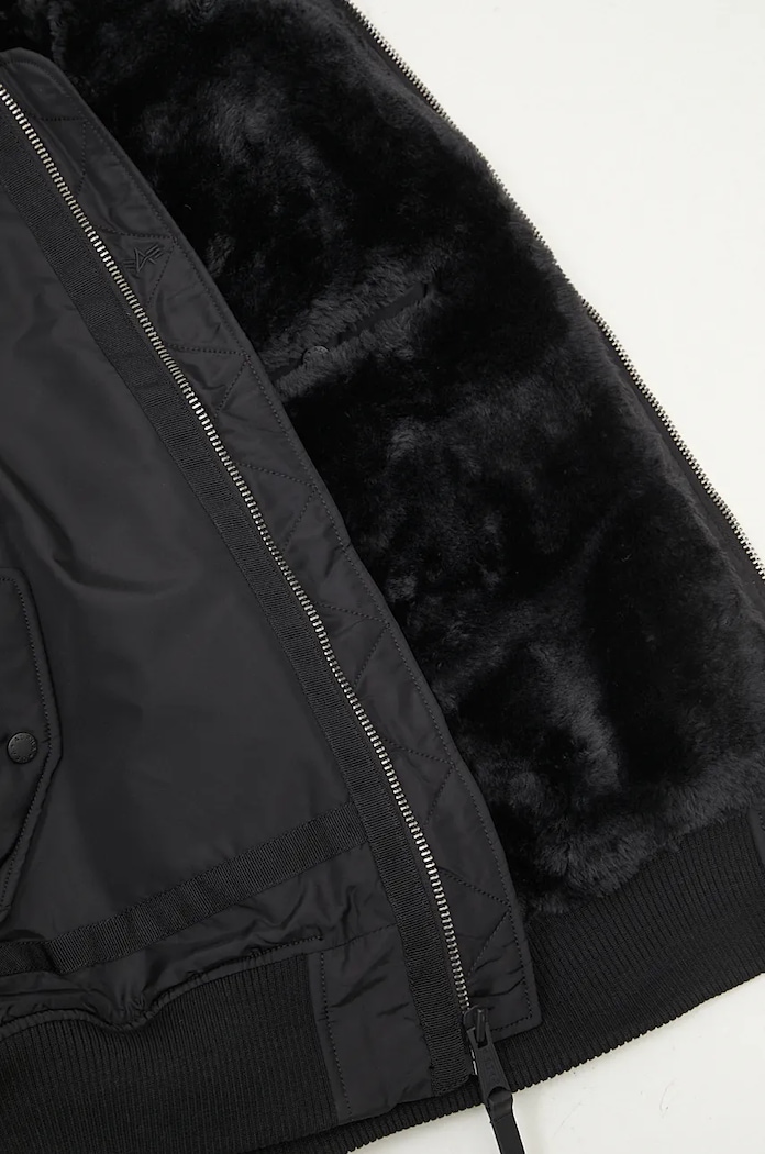 Kurtka B-15 III TT Two Tone Bomber Alpha Industries czarny 198122