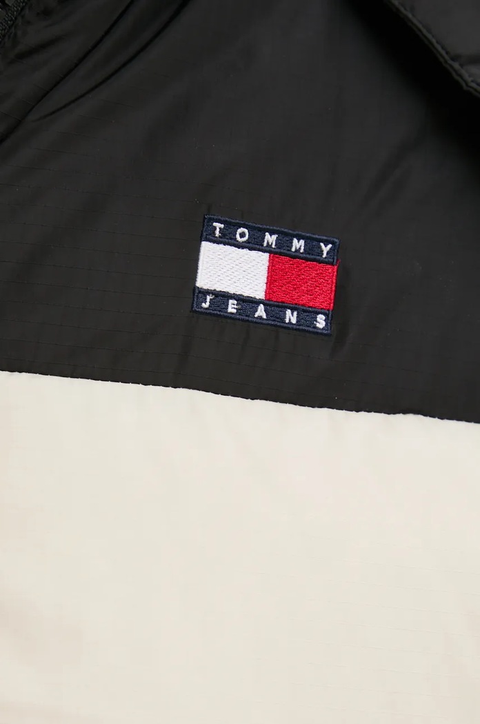 Пухено яке Tommy Jeans DM0DM19639