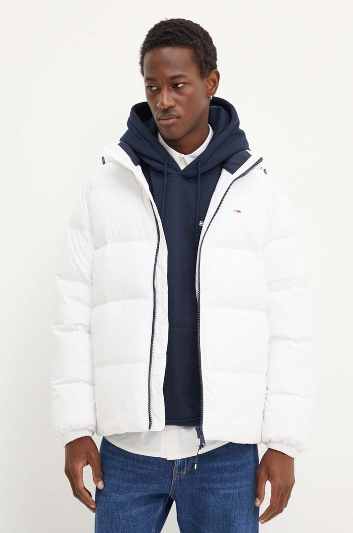 Пухено яке Tommy Jeans уголемена бял DM0DM19786
