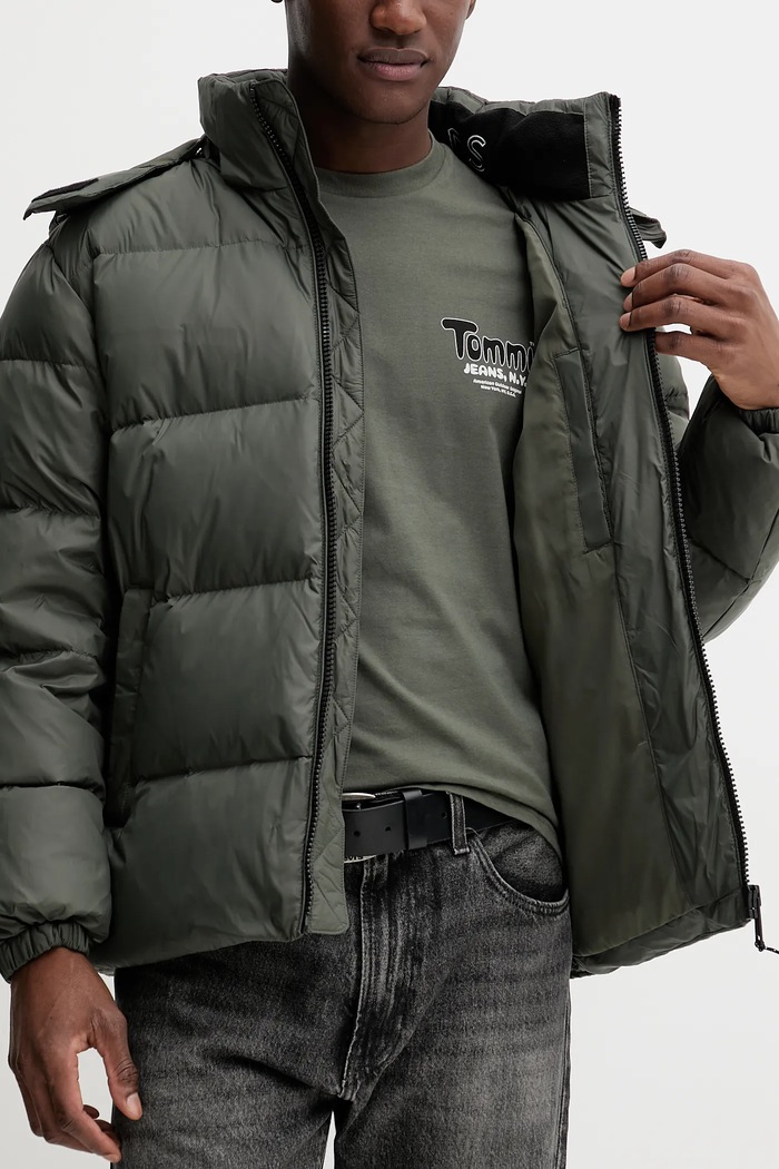 Μπουφάν με επένδυση από πούπουλα Tommy Jeans DM0DM19786
