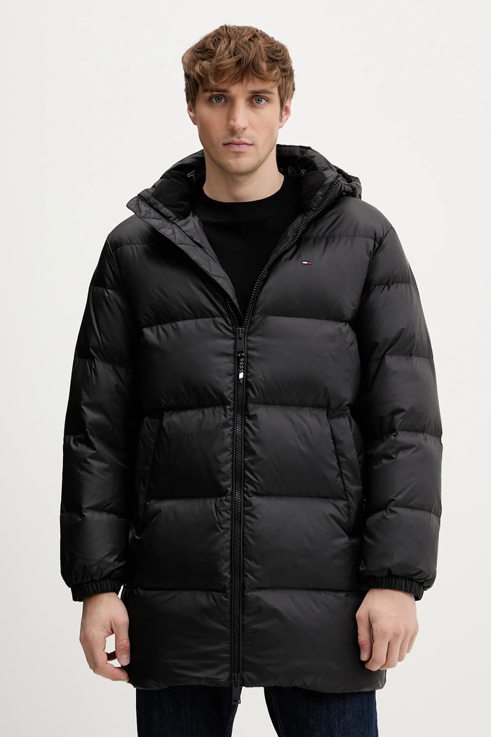 Páperová bunda Tommy Jeans zateplené čierna DM0DM20466