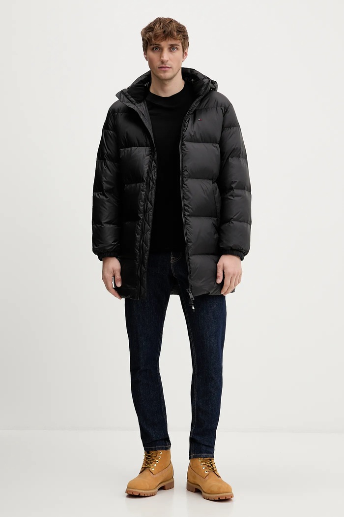 Páperová bunda Tommy Jeans DM0DM20466 čierna AW25