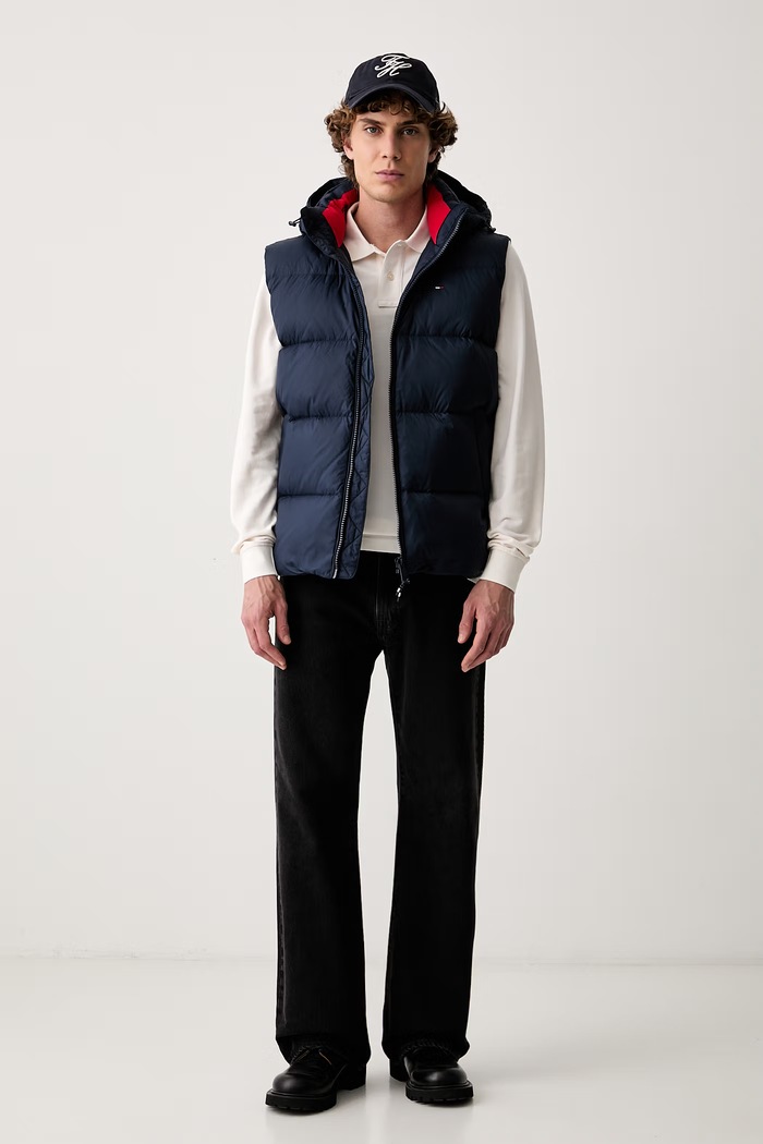Tommy Jeans péřová vesta pánská DM0DM20465 námořnická modř AW25