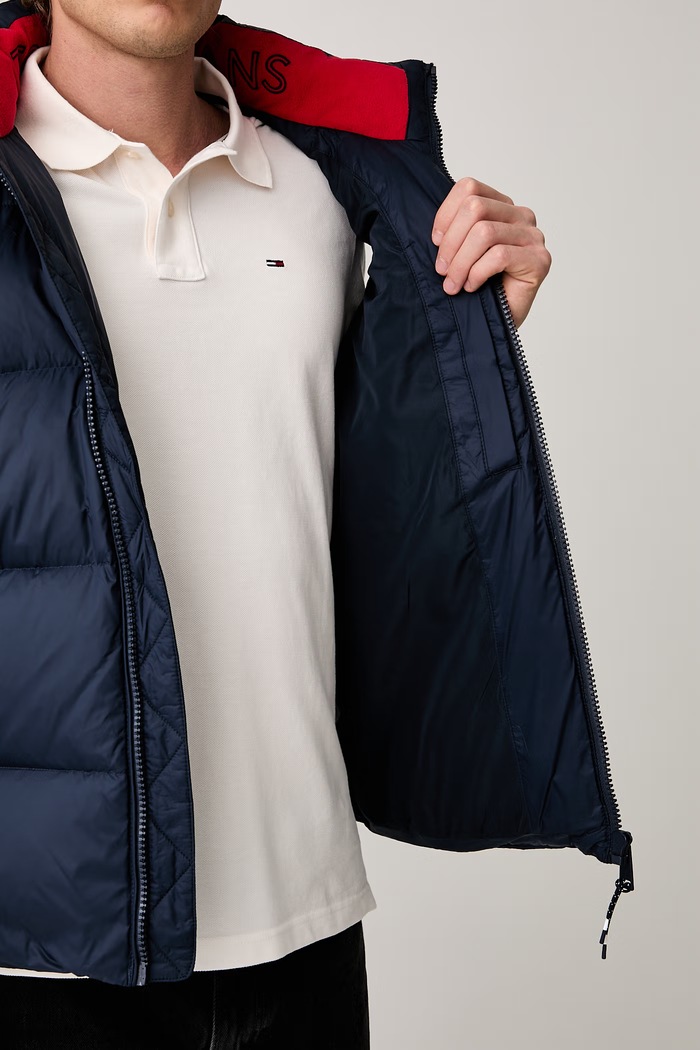 Tommy Jeans péřová vesta pánská DM0DM20465