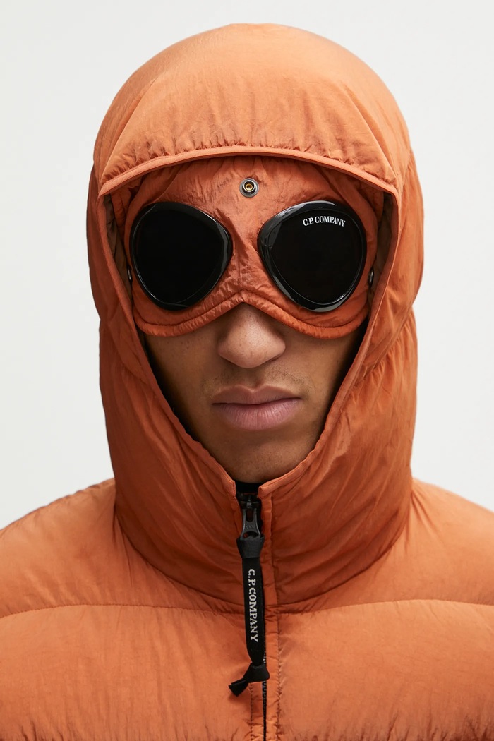 C.P. Company kurtka Chrome-R Goggle Down Jacket pomarańczowy 17CMOW079A005904G