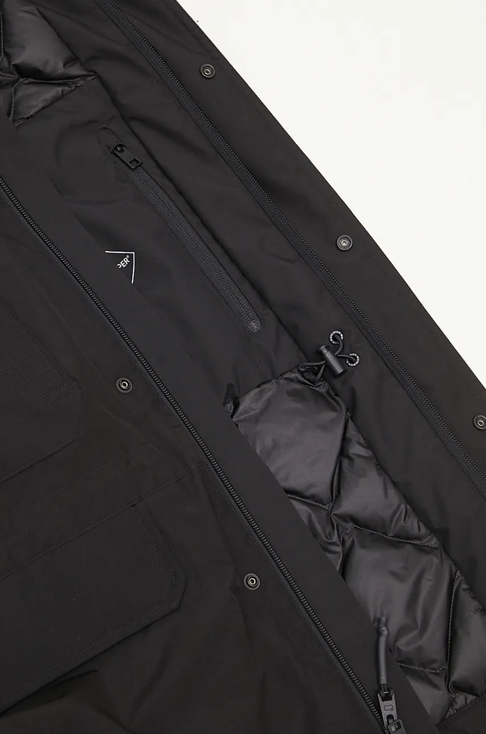 Woolrich down jacket Recycled Gtx Mountain Jacket CFWOOU0972MRUT3790.UT37