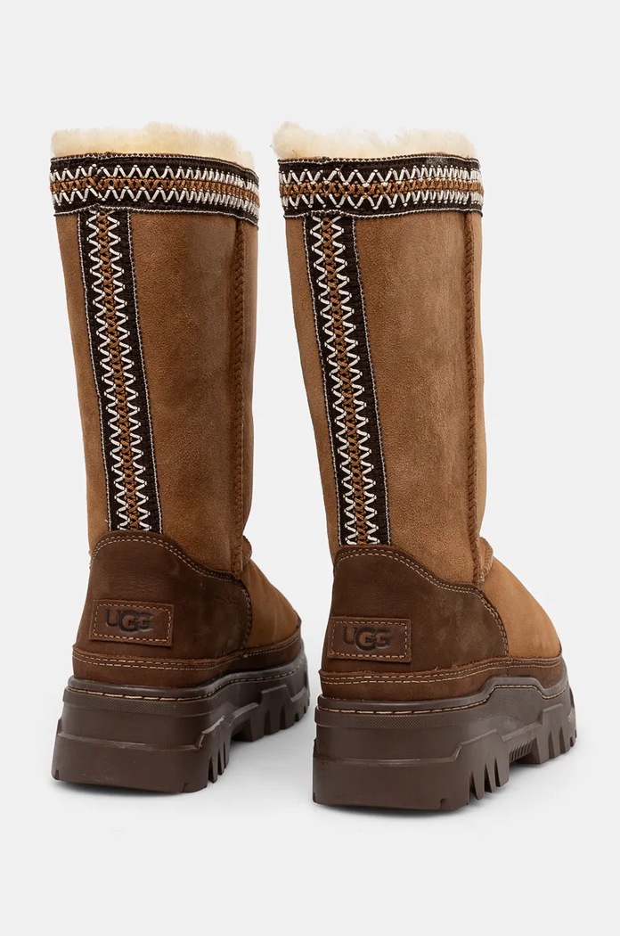 Shoes UGG snow boots Classic Tall Trailgazer 1158323.CHE brown