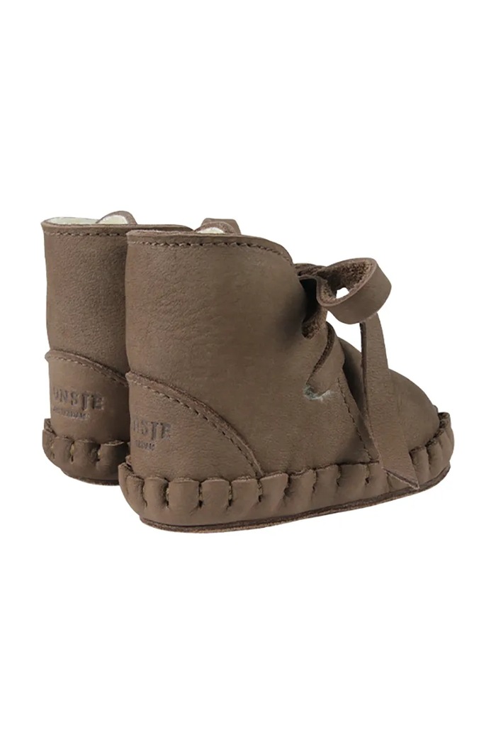 Chłopiec Donsje buty niemowlęce skórzane Pina Classic Booties 1018200. brązowy