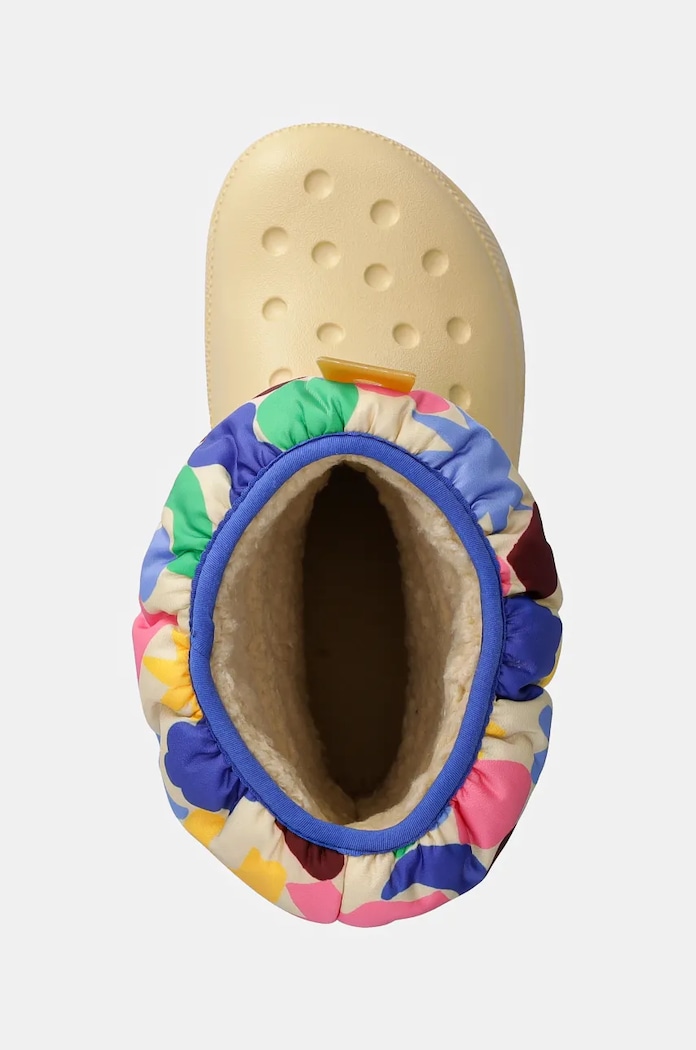 Detské snehule Crocs CLASSIC NEO PUFF GEO SHAPES BOOT béžová 210410.CLASSIC.NEO.PUFF