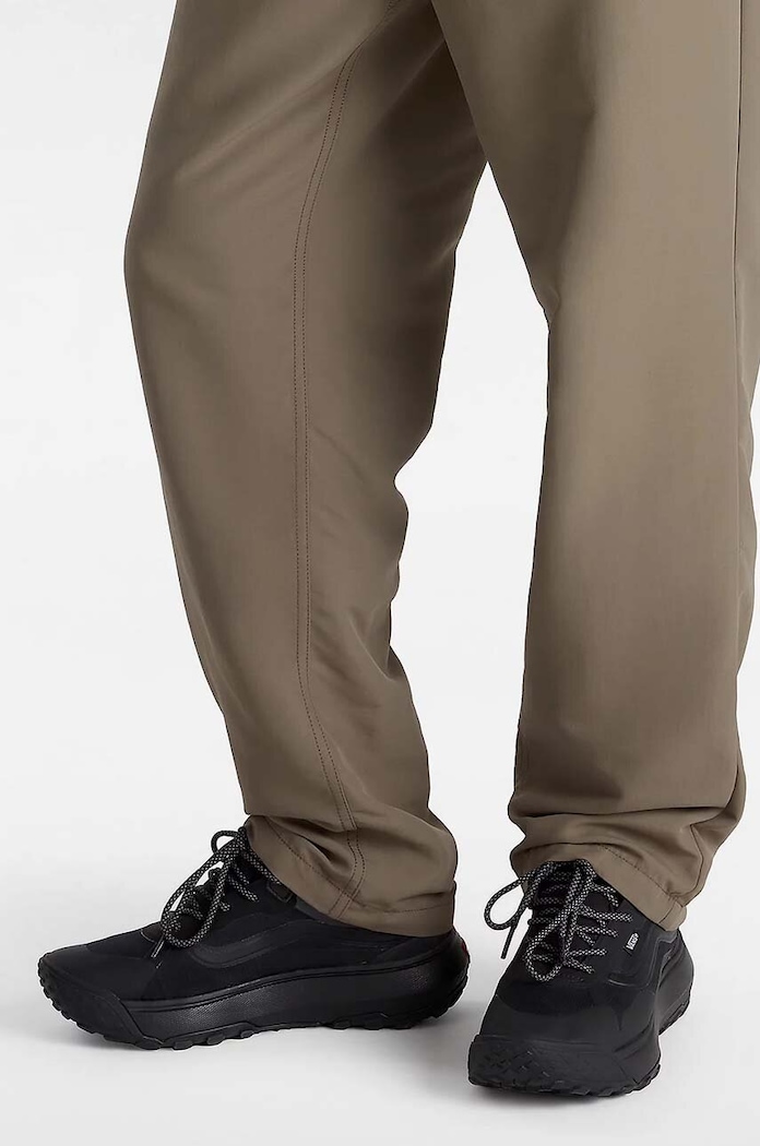 Sneakers Vans MTE Crosspath Mid VN000CVVBKA1 μαύρο