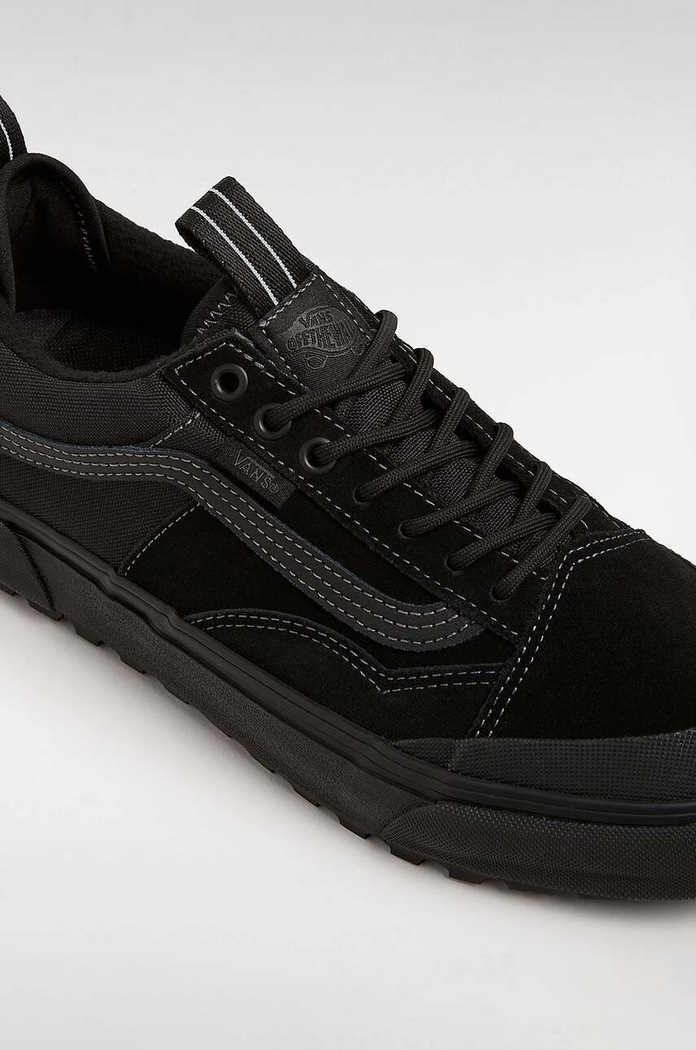 Обувки Ниски кецове Vans MTE Old Skool Waterproof VN000CVNBKA1 черен