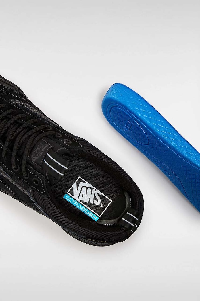 Ниски кецове Vans MTE Old Skool Waterproof VN000CVNBKA1 черен
