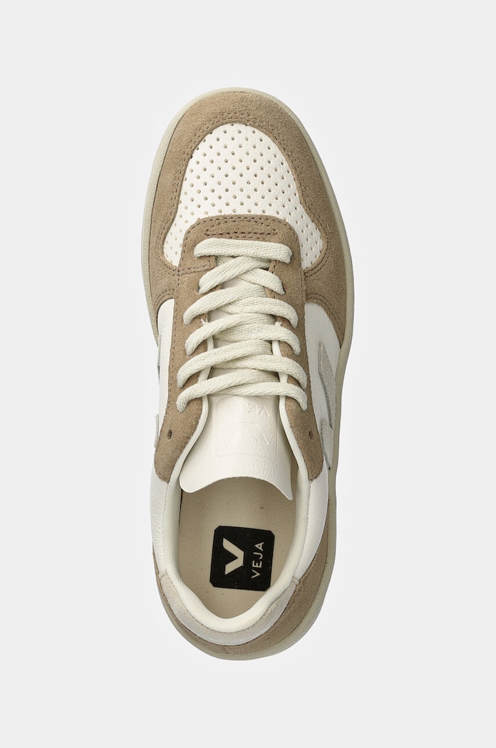 Кожени маратонки Veja V10 бежов VX0503298B