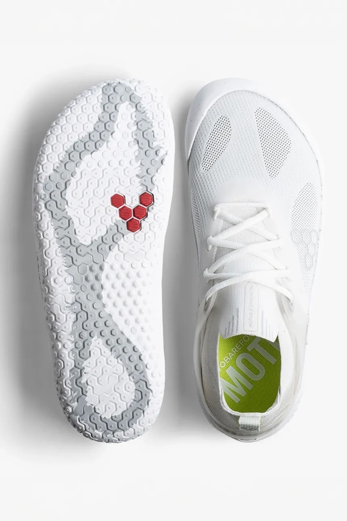 Vivobarefoot buty treningowe Motus Strength 309490 biały