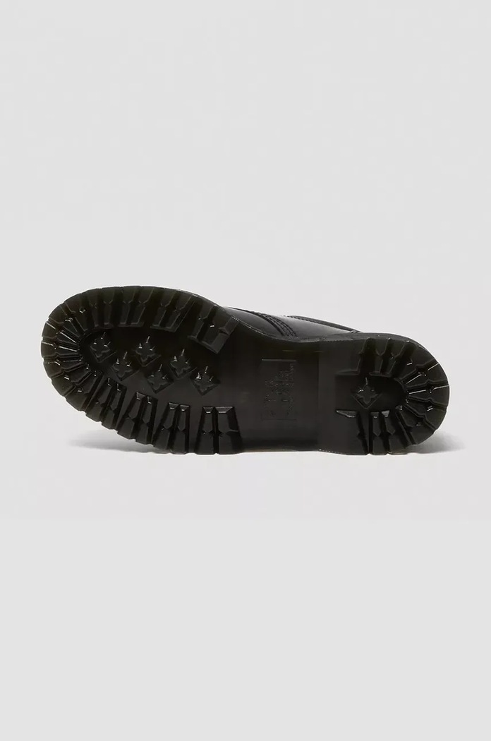 Boty Kožené polobotky Dr. Martens 8053 Quad DM24690001 černá