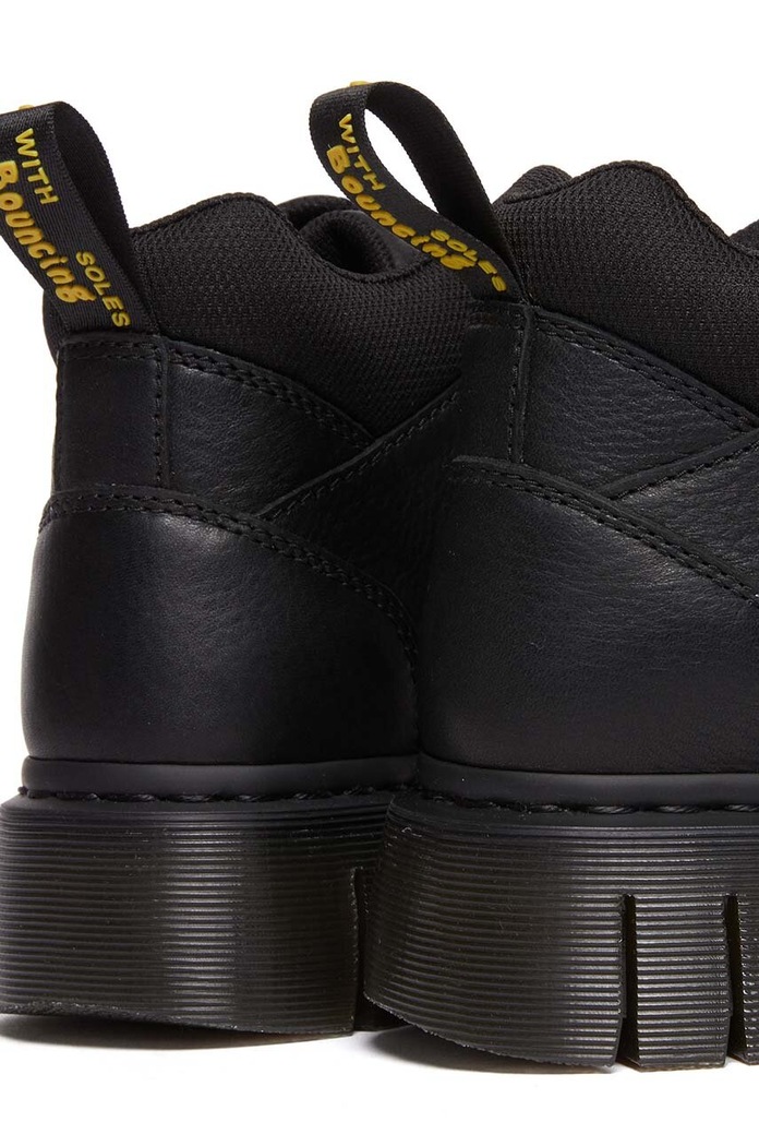 Δερμάτινα κλειστά παπούτσια Dr. Martens Woodard μαύρο DM31045001
