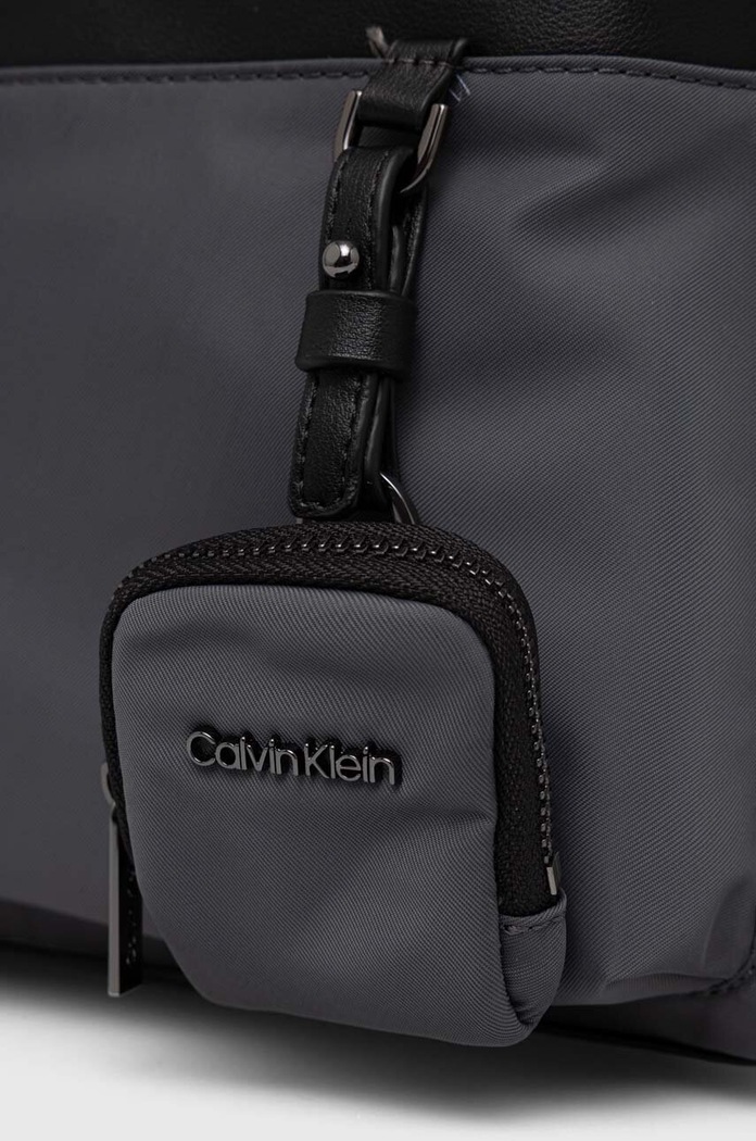 Batoh Calvin Klein šedá K50K512115