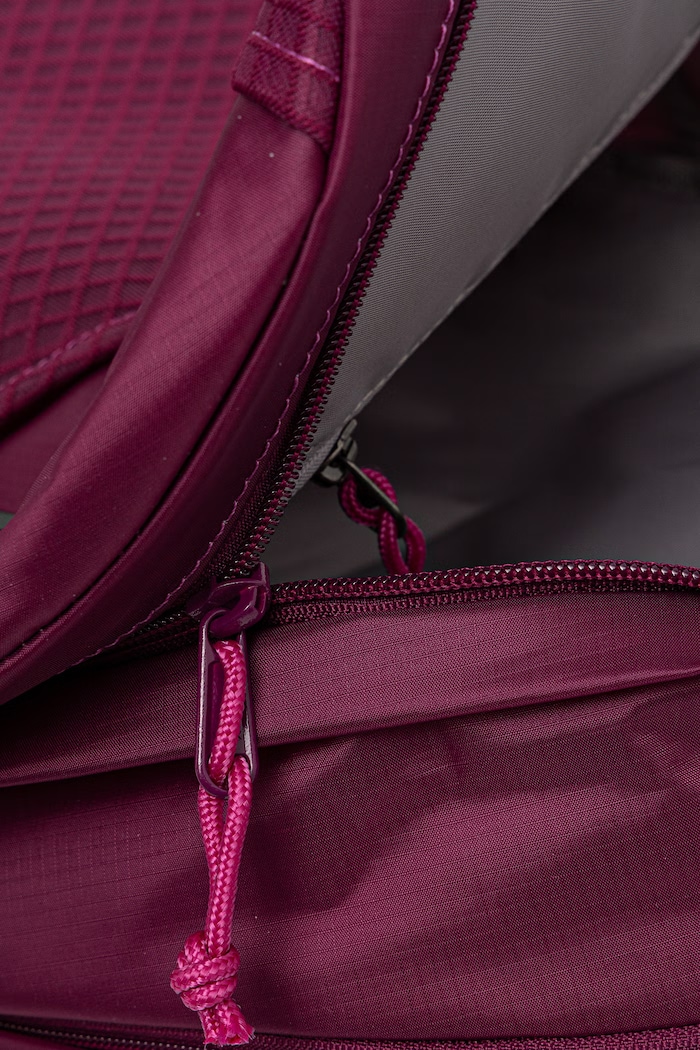 Helly Hansen športový ruksak 67577 fialová