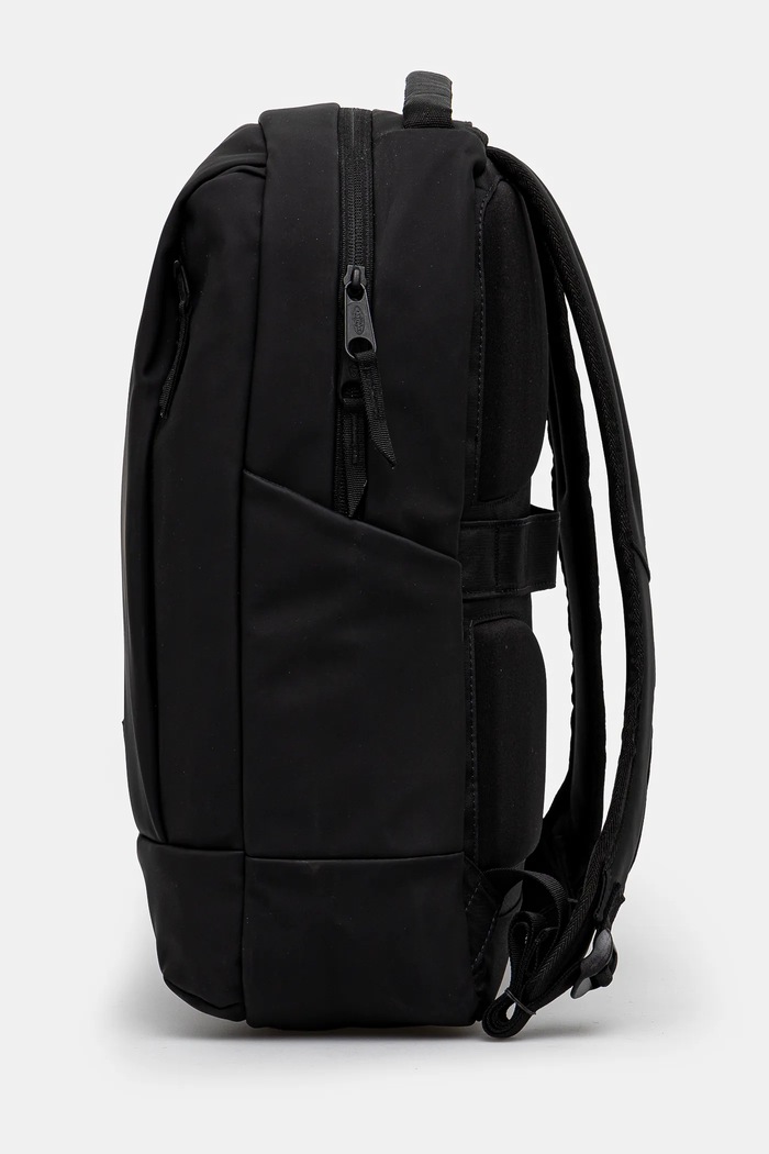 Eastpak plecak Tecum F Cnnct F EK0A5BE91F51 czarny AW24