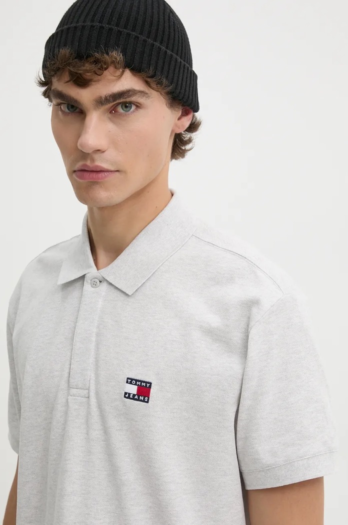 Pamučna polo majica Tommy Jeans siva DM0DM19622