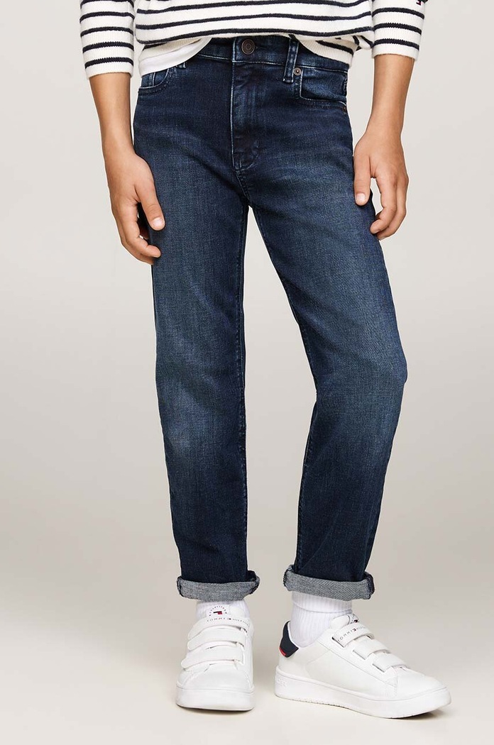 Chlapec Detské rifle Tommy Hilfiger SKATER KB0KB09180.9BYH.128.176 tmavomodrá