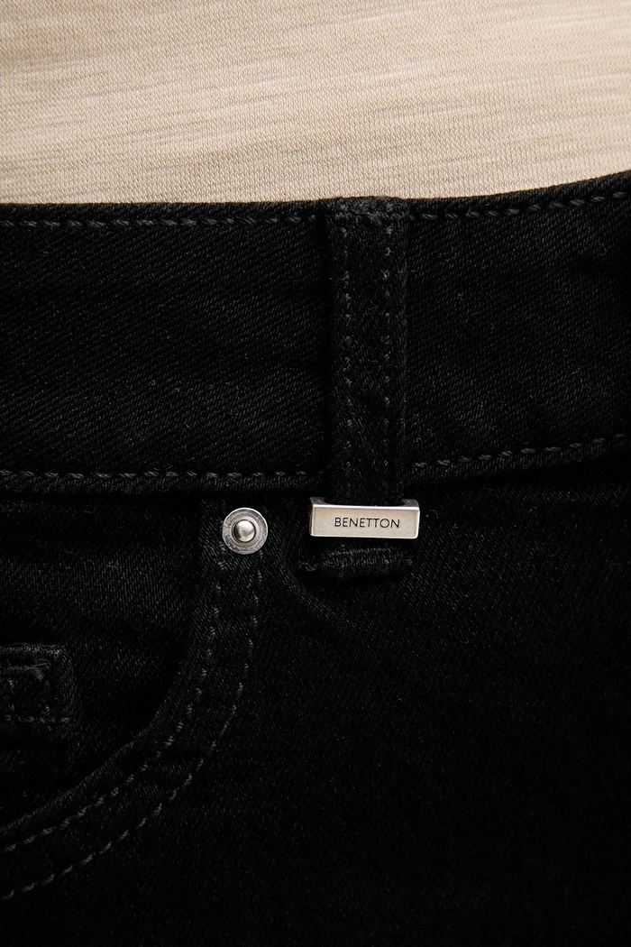United Colors of Benetton jeansy flare damskie czarny 4OTADE010