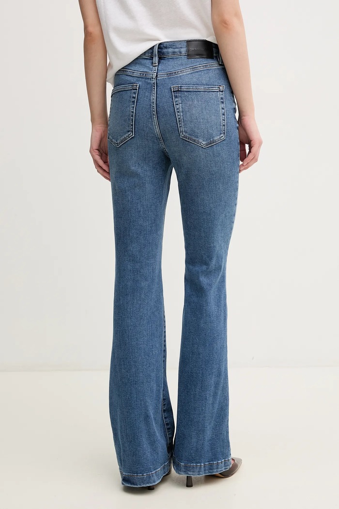 Oblačila Kavbojke Dkny DJ4M4005 modra