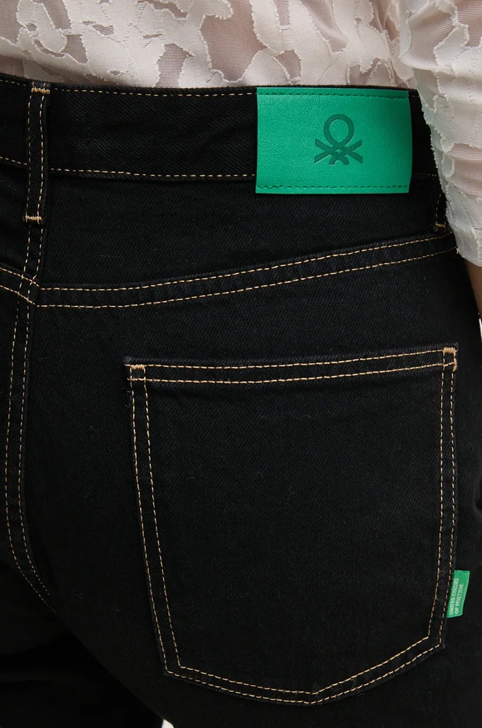 Kavbojke United Colors of Benetton črna 49BTDE023