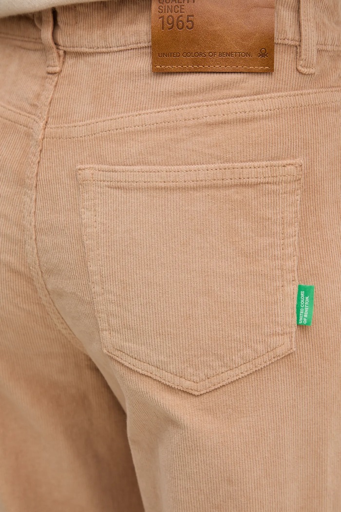 United Colors of Benetton spodnie beżowy 41ULDE029