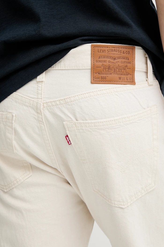 Τζιν παντελόνι Levi's 555 RELAXED STRAIGHT μπεζ 000LO