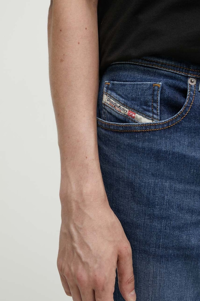 Diesel jeansy 2023 D-FINITIVE granatowy A10229.09J47