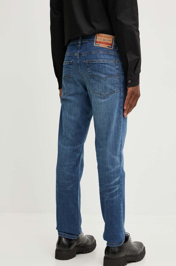 Odzież Diesel jeansy 2023 D-FINITIVE A10229.0GRDP niebieski