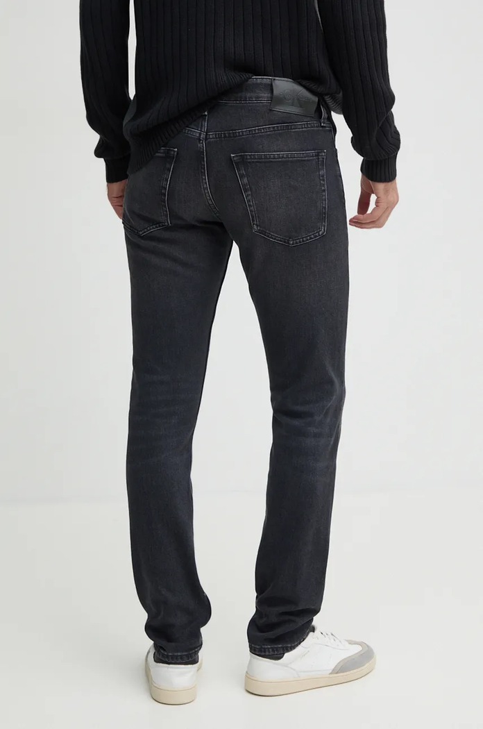 Oblečenie Rifle Calvin Klein Jeans J30J325976 čierna