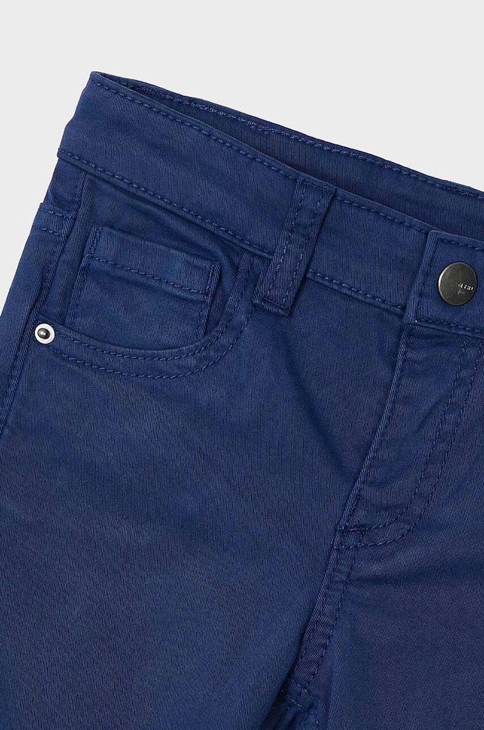 Mayoral spodnie dziecięce slim fit basic 517.5B.Mini.9BYH niebieski AW24