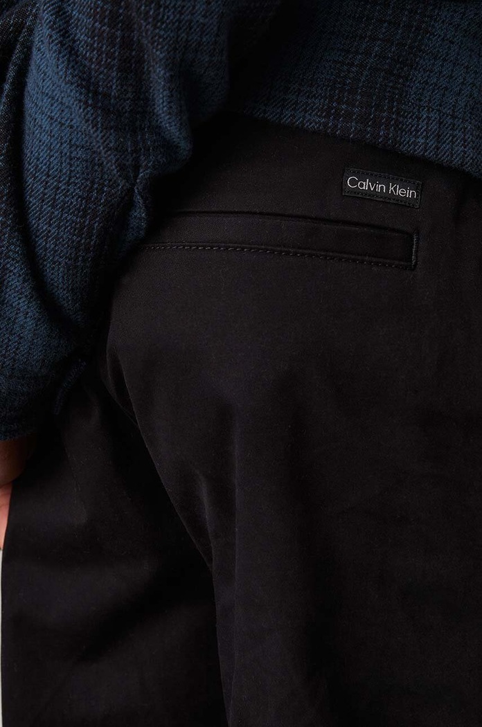 Αγορίστικα Παιδικό βαμβακερό παντελόνι Calvin Klein Jeans CEREMONY STRAIGHT IB0IB02093.9BYH μαύρο