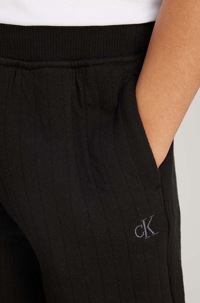 Calvin Klein Jeans pantaloni de trening pentru copii VERTICAL QUILTED IB0IB02192.9BYH negru
