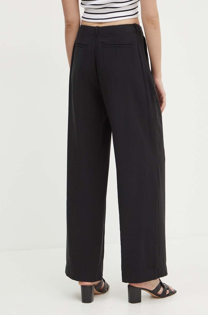 Odzież Calvin Klein Jeans spodnie J20J223917 czarny