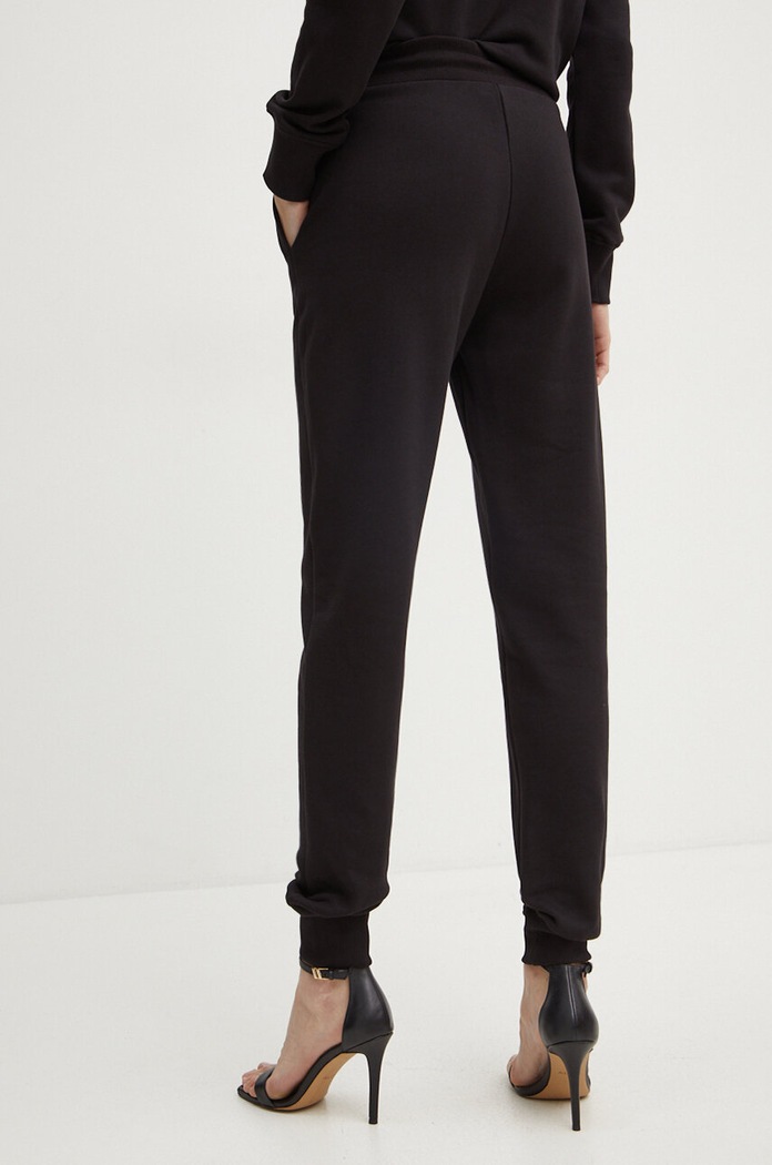 Oblečenie Bavlnené tepláky Versace Jeans Couture 77HAAT00.CF01T čierna